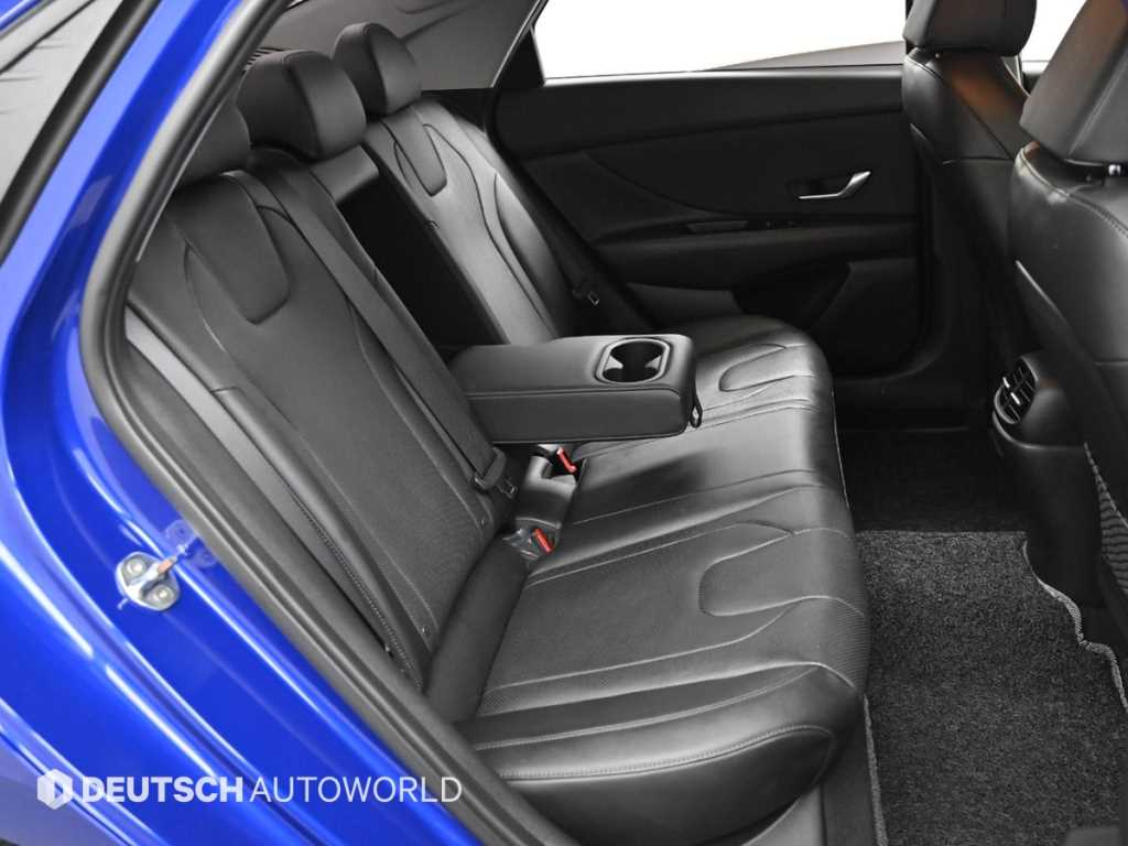 HYUNDAI Avante - Vista 12