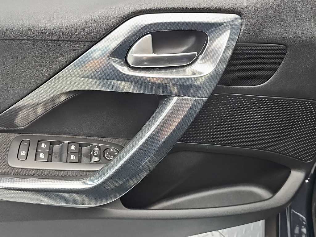 Peugeot 2008 2017 Gris - Importación desde Corea - HF Imports Iquique - Foto 16