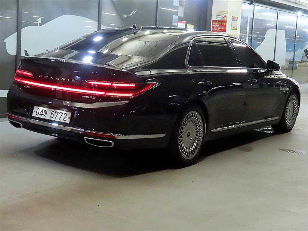 Genesis G90 - Vista 4