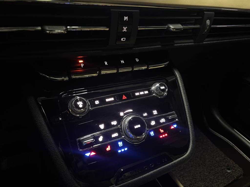 Lincoln Corsair 2021 Blanco - Importación desde Corea - HF Imports Iquique - Foto 14