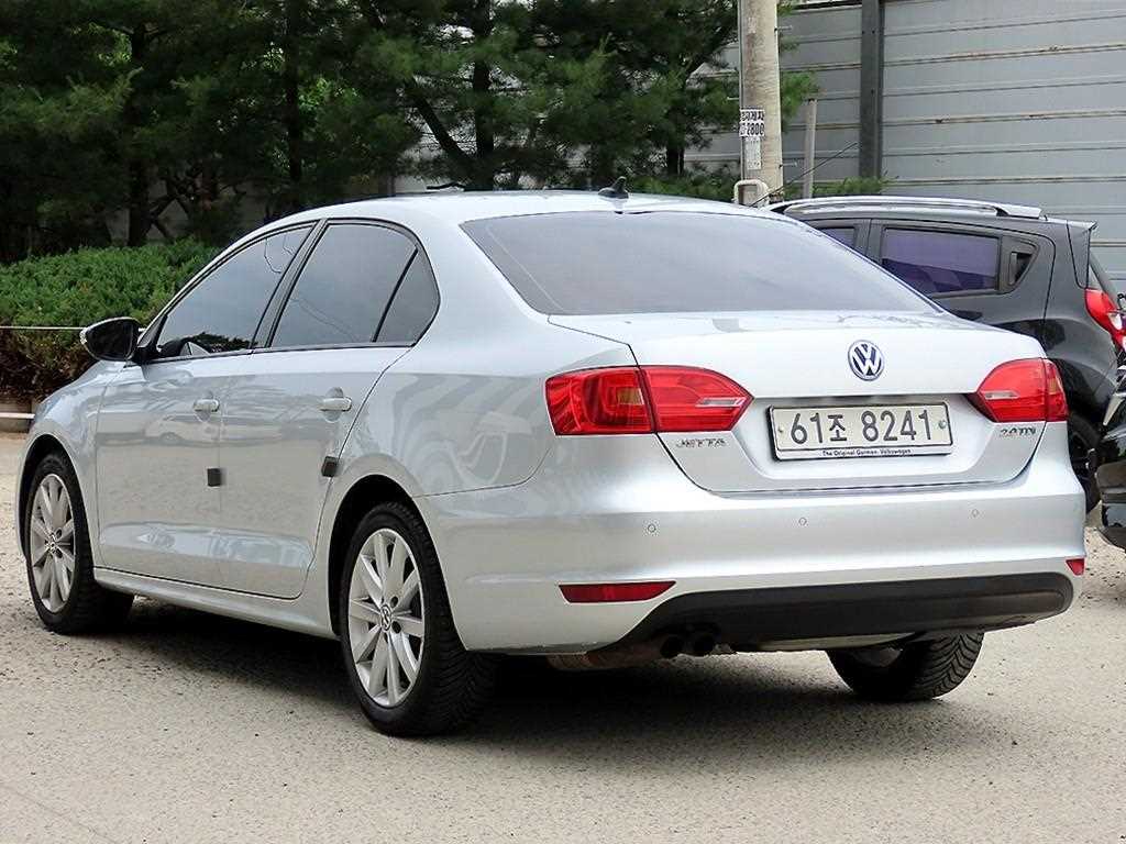 Volkswagen Jetta - Vista 3