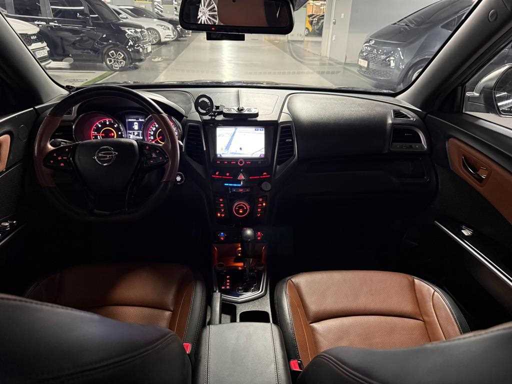 Ssangyong Tivoli 2018 Negro - Importación desde Corea - HF Imports Iquique - Foto 19