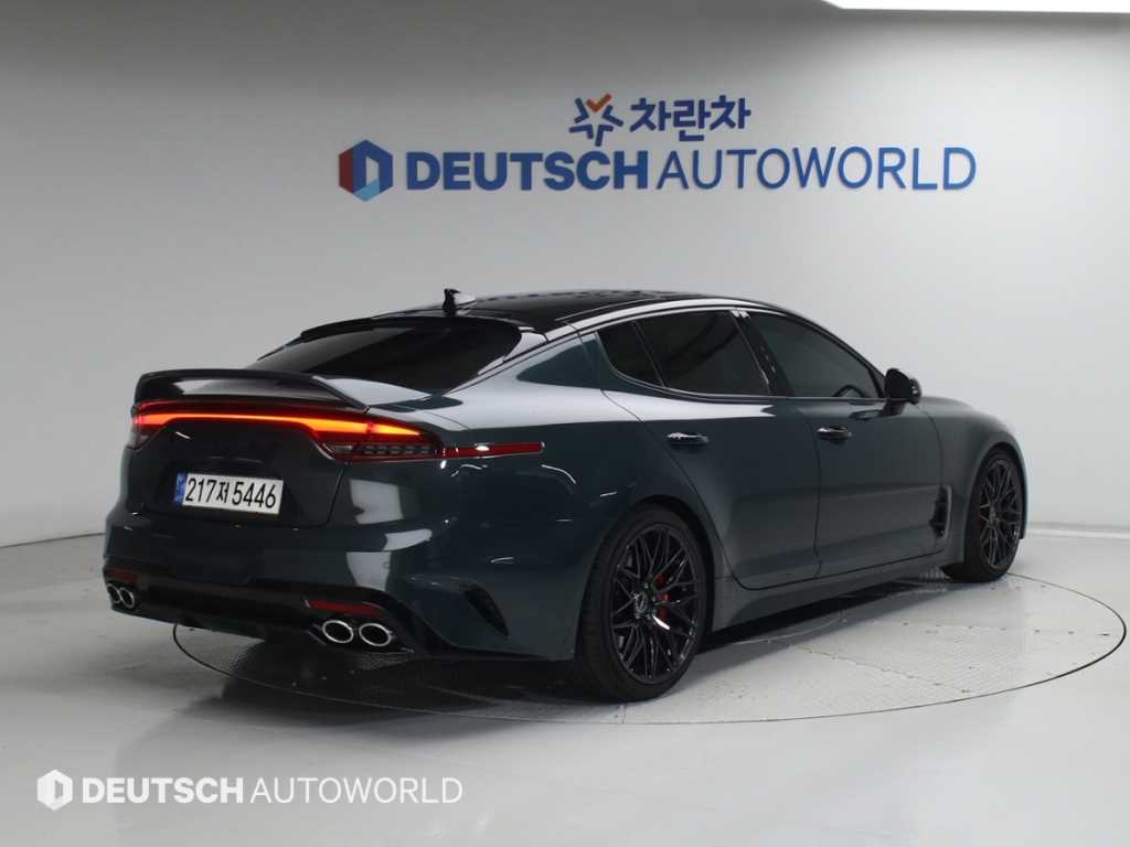 KIA Stinger - Vista 2