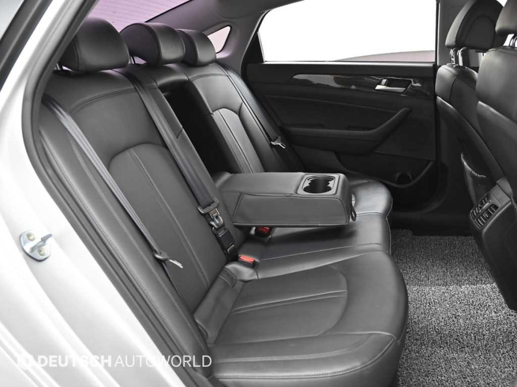 HYUNDAI Sonata - Vista 12