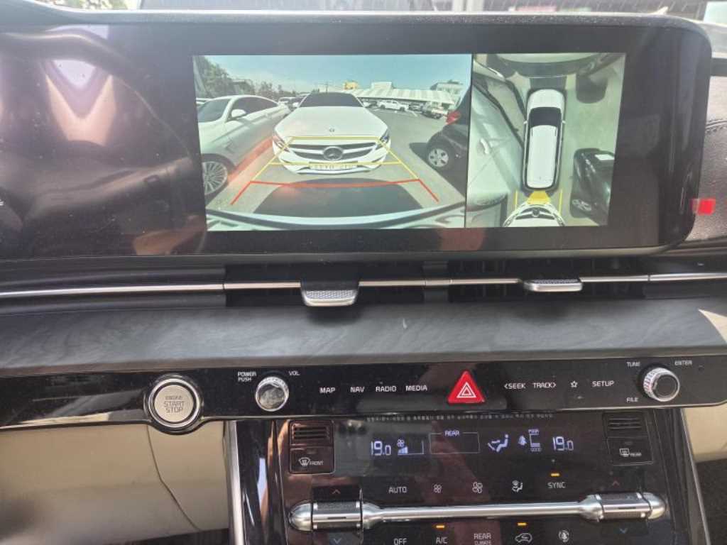 KIA Carnival - Vista 6