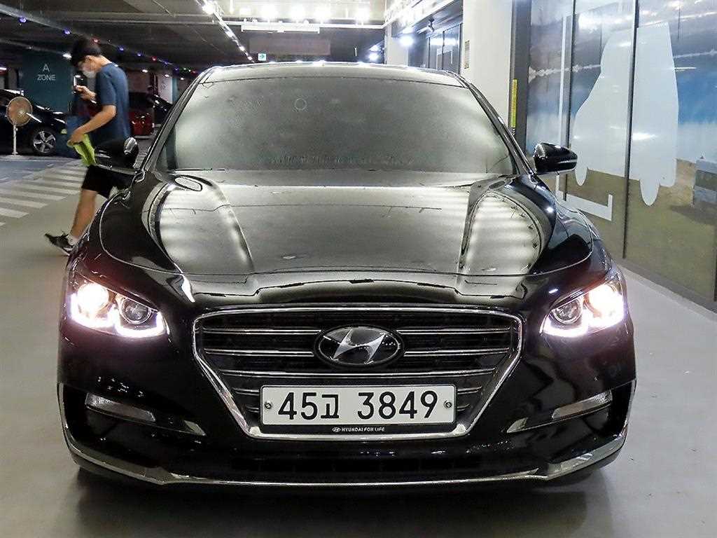 HYUNDAI Grandeur - Vista 2