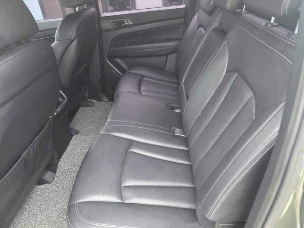 Ssangyong Rexton - Vista 9