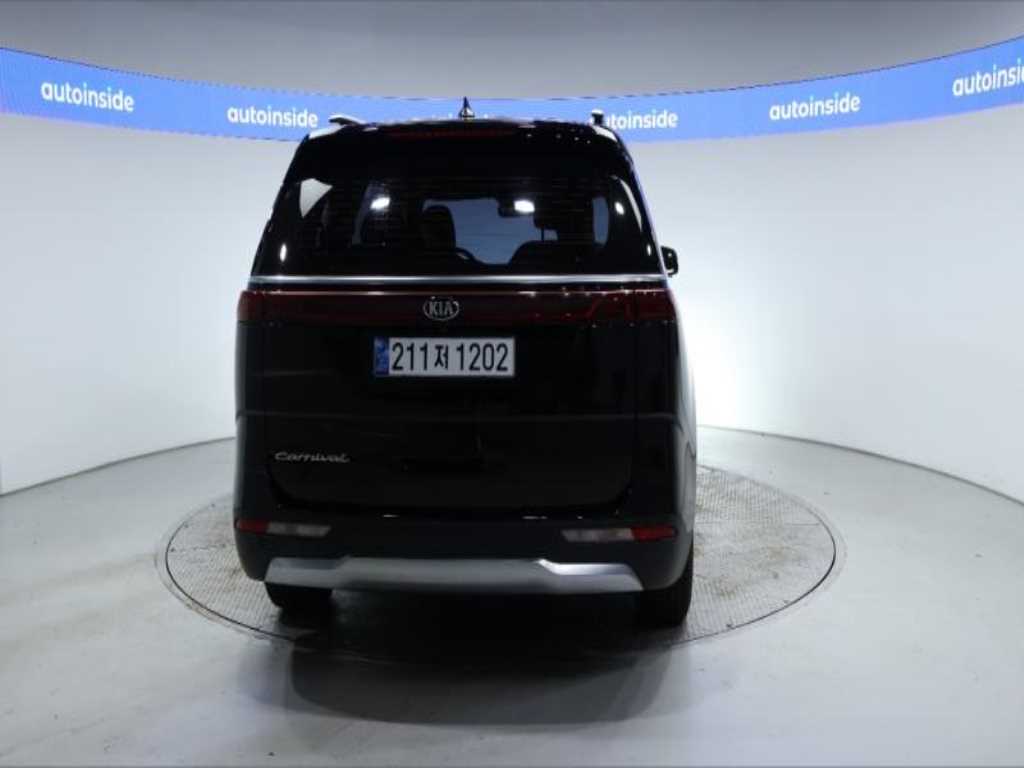 KIA Carnival - Vista 3