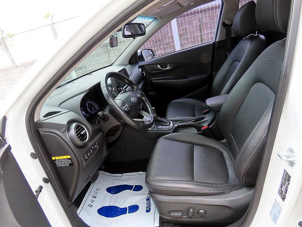 HYUNDAI Kona - Vista 5