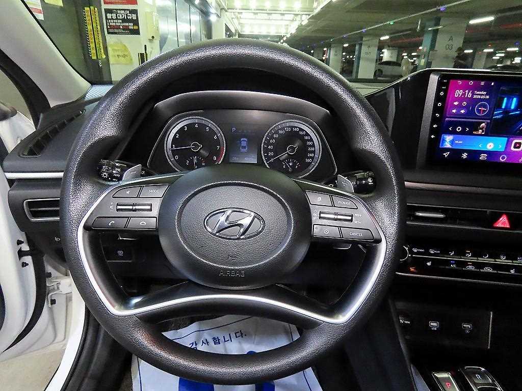 HYUNDAI Sonata - Vista 8