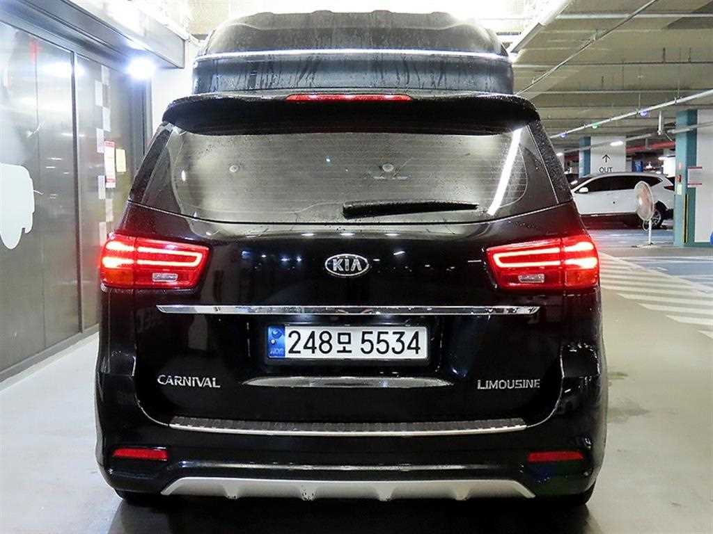 KIA Carnival - Vista 5