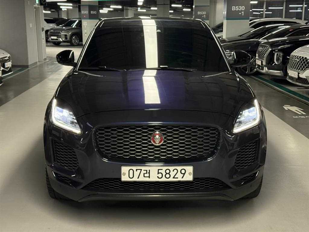 Jaguar E-PACE - Vista 2