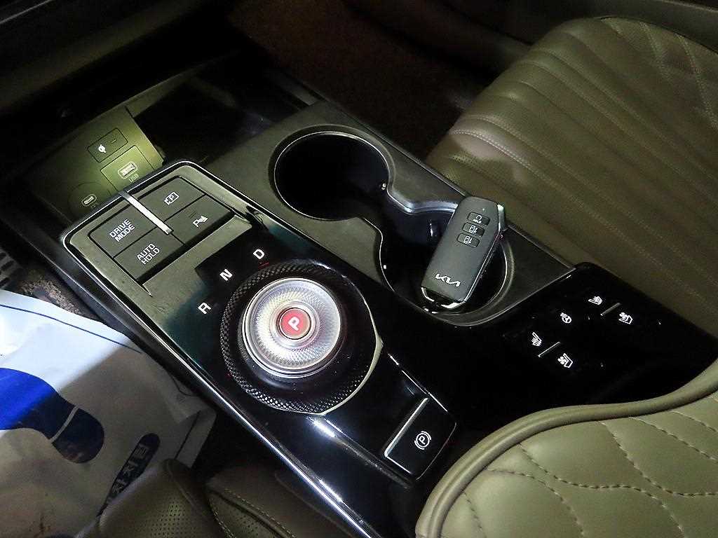 KIA K8 - Vista 12
