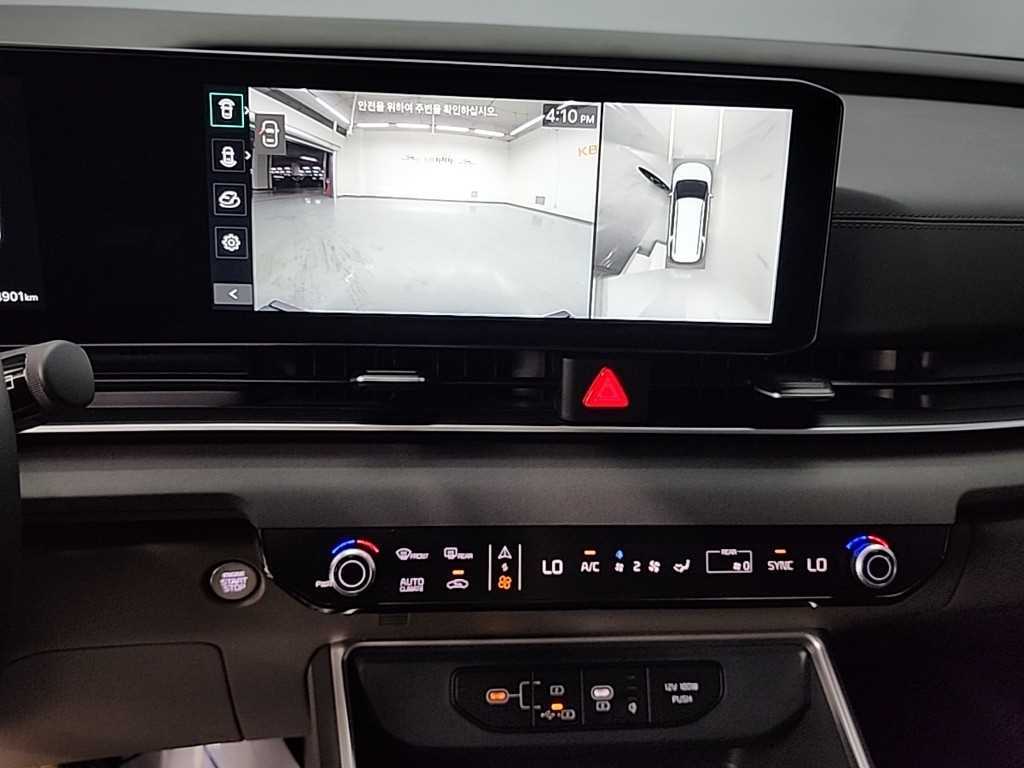 KIA Carnival - Vista 10