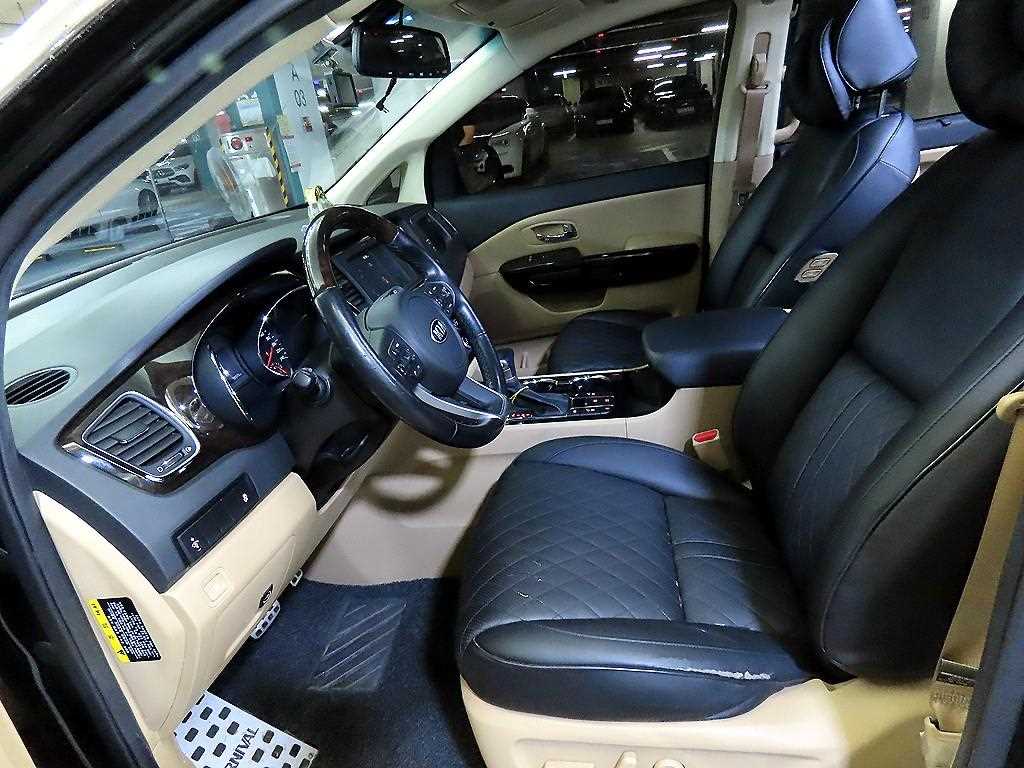 KIA Carnival - Vista 6