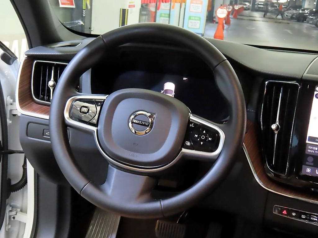 Volvo XC60 - Vista 8