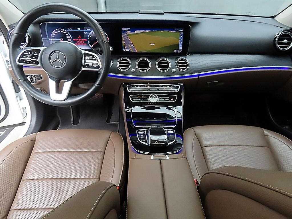 Mercedes Benz E class - Vista 7