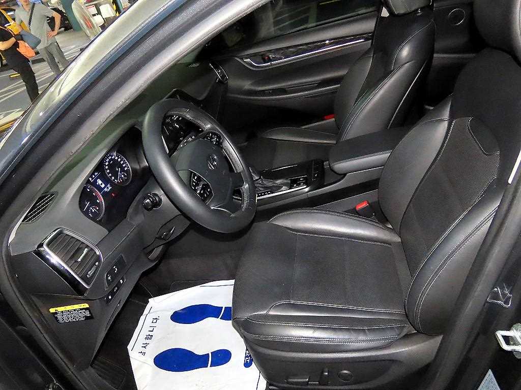 HYUNDAI Grandeur - Vista 6