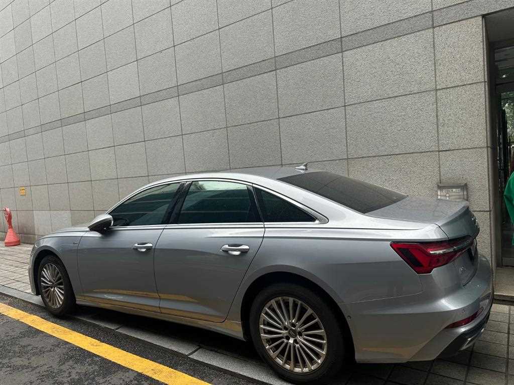 Audi A6 - Vista 6