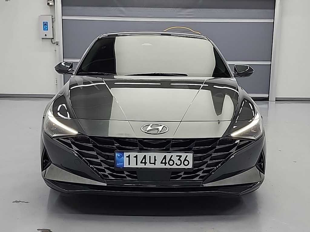 HYUNDAI Avante - Vista 2