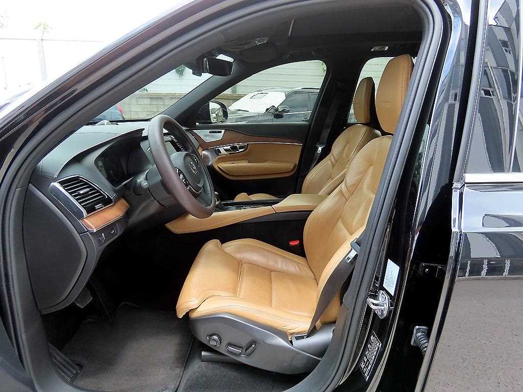 Volvo XC90 - Vista 5
