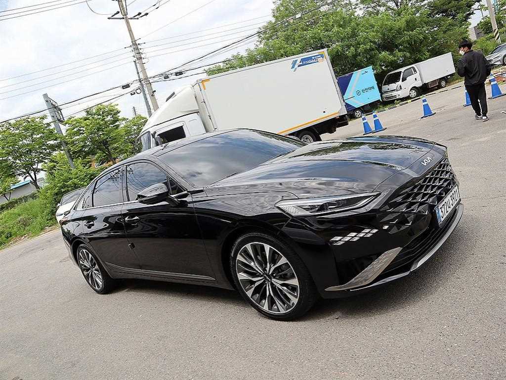 KIA K8 - Vista 3