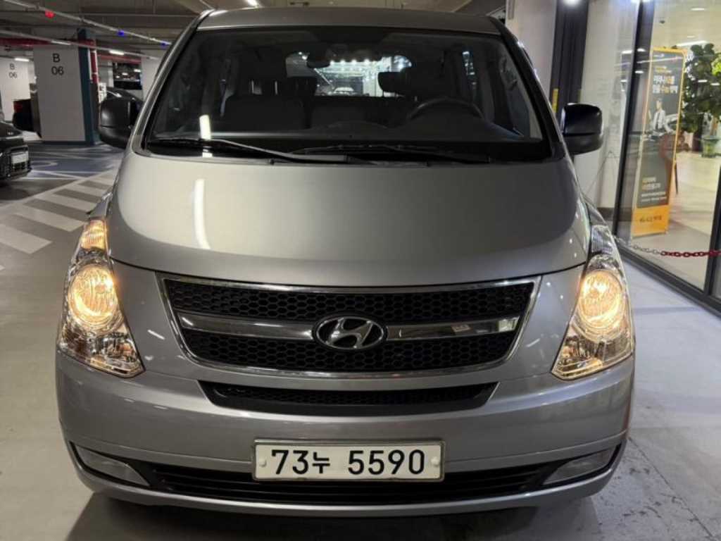 HYUNDAI Starex 2011 Gris - Importación desde Corea - HF Imports Iquique - Foto 1