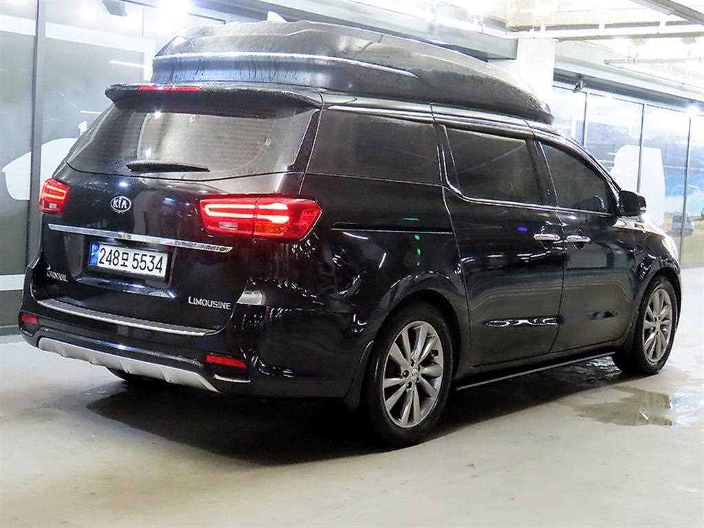 KIA Carnival - Vista 4