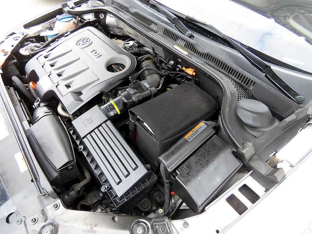 Volkswagen Jetta 2013 Plateado - Importación desde Corea - HF Imports Iquique - Foto 19