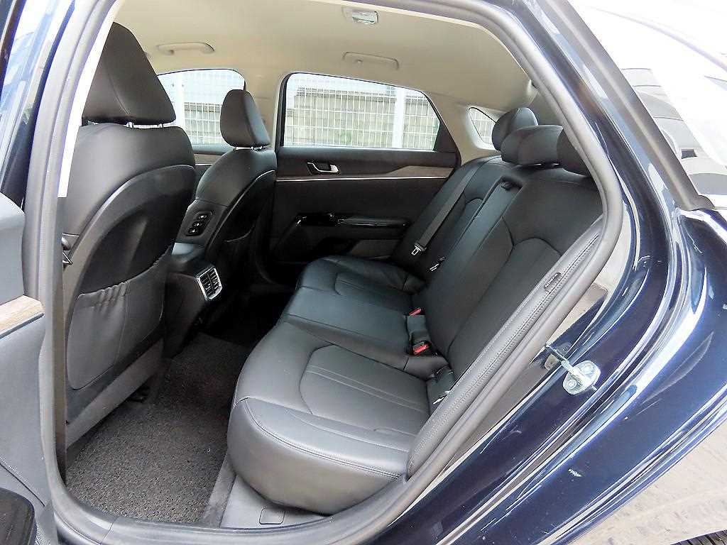 KIA K5 - Vista 6