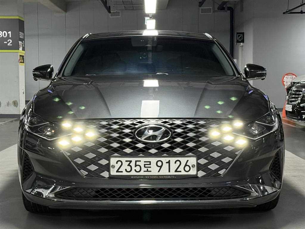 HYUNDAI Grandeur - Vista 2