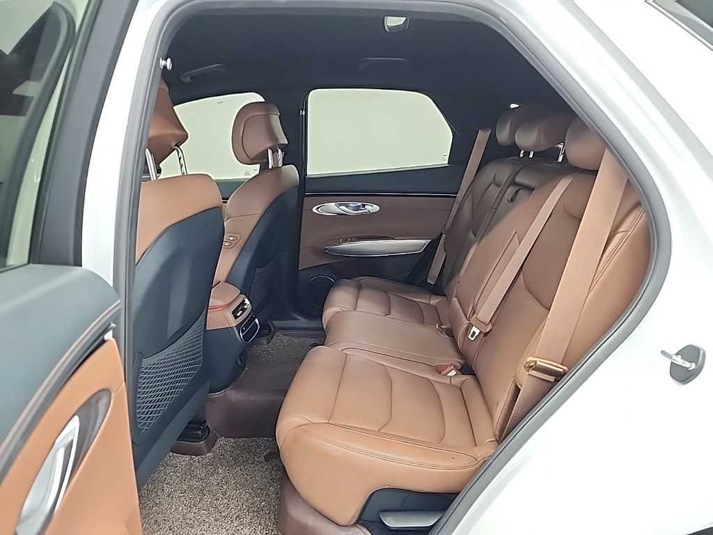 Genesis GV70 - Vista 12