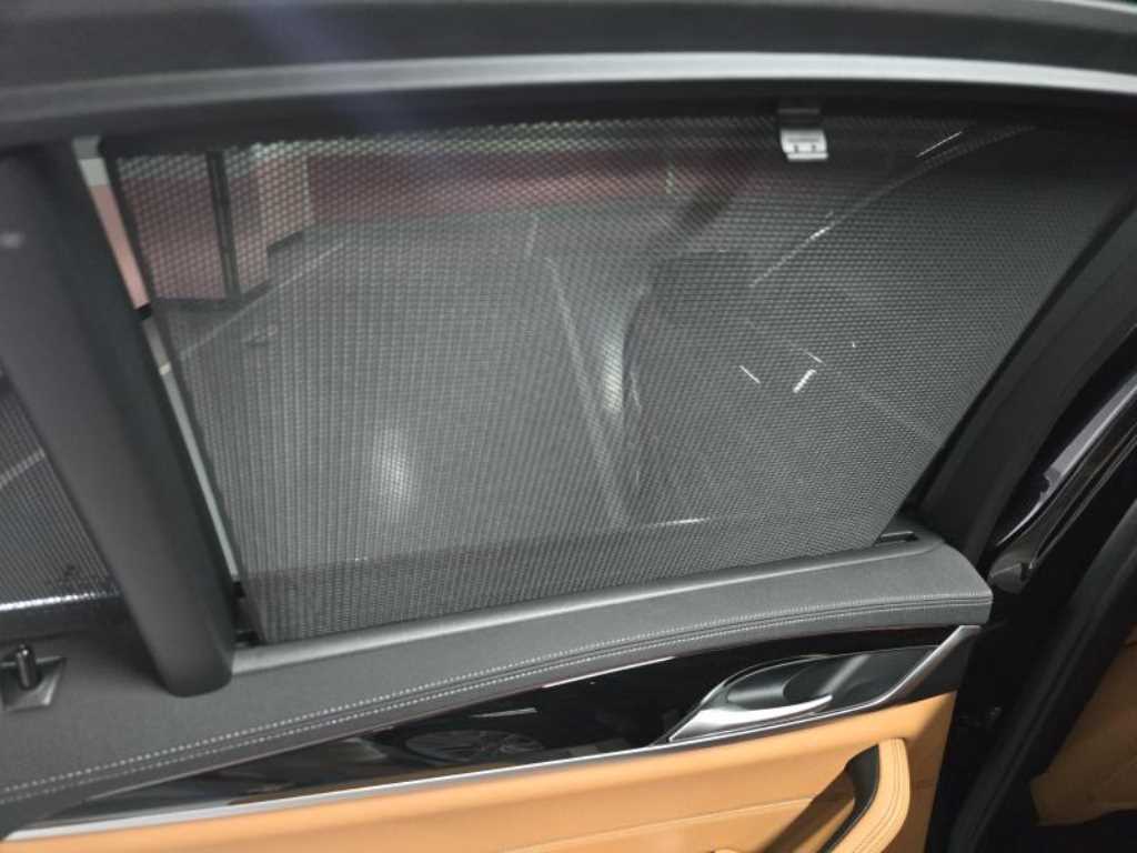 BMW 5 Series 2022 Negro - Importación desde Corea - HF Imports Iquique - Foto 16