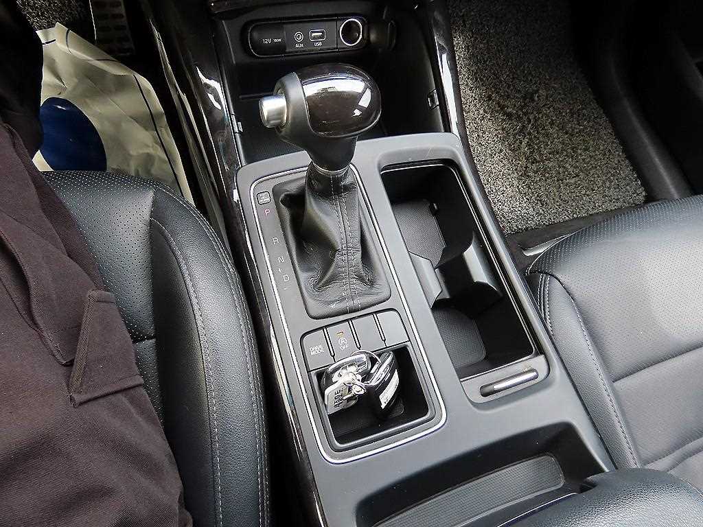 KIA Sorento - Vista 9