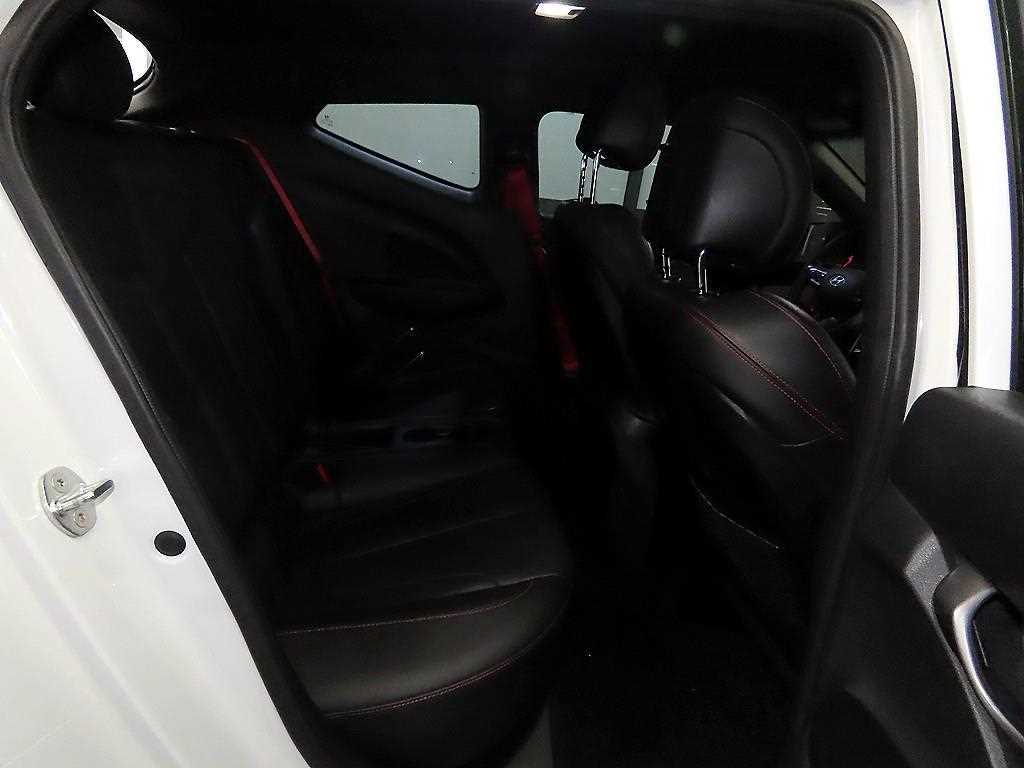 HYUNDAI Veloster - Vista 7
