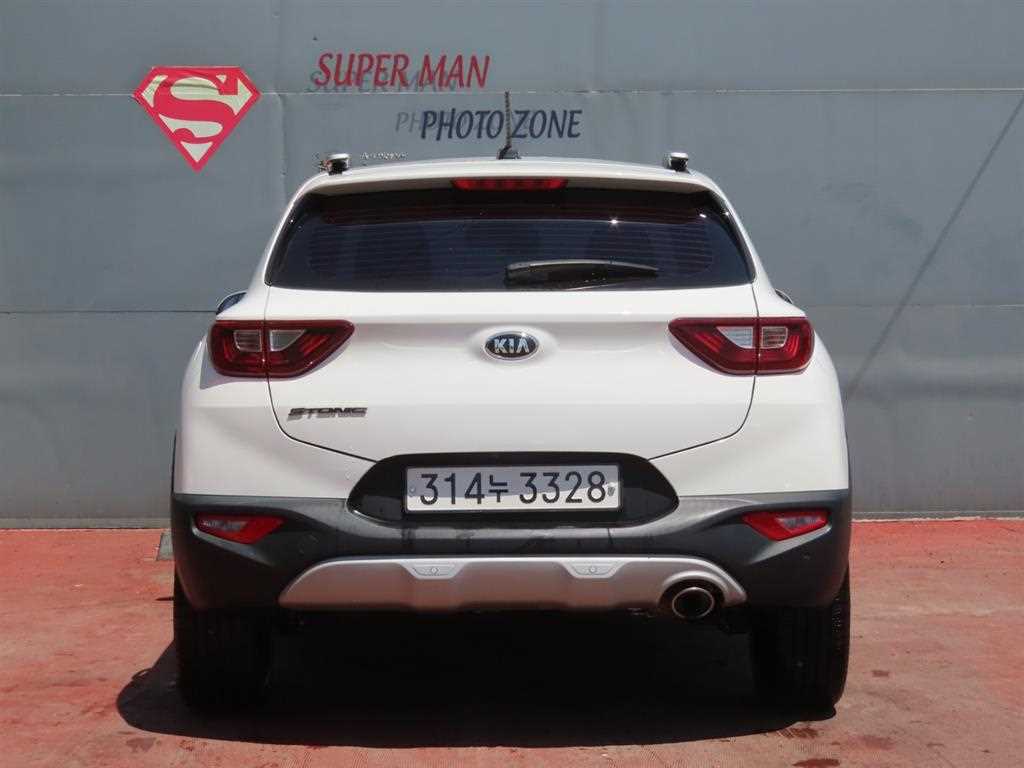KIA Stonic - Vista 4