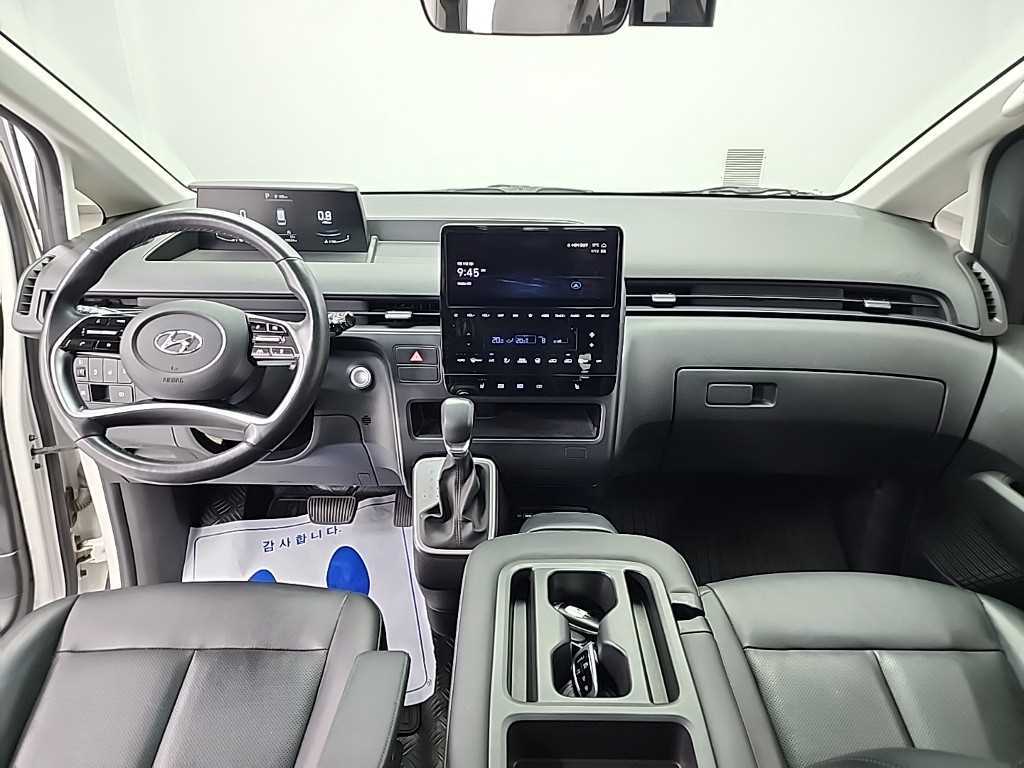 HYUNDAI Staria - Vista 7