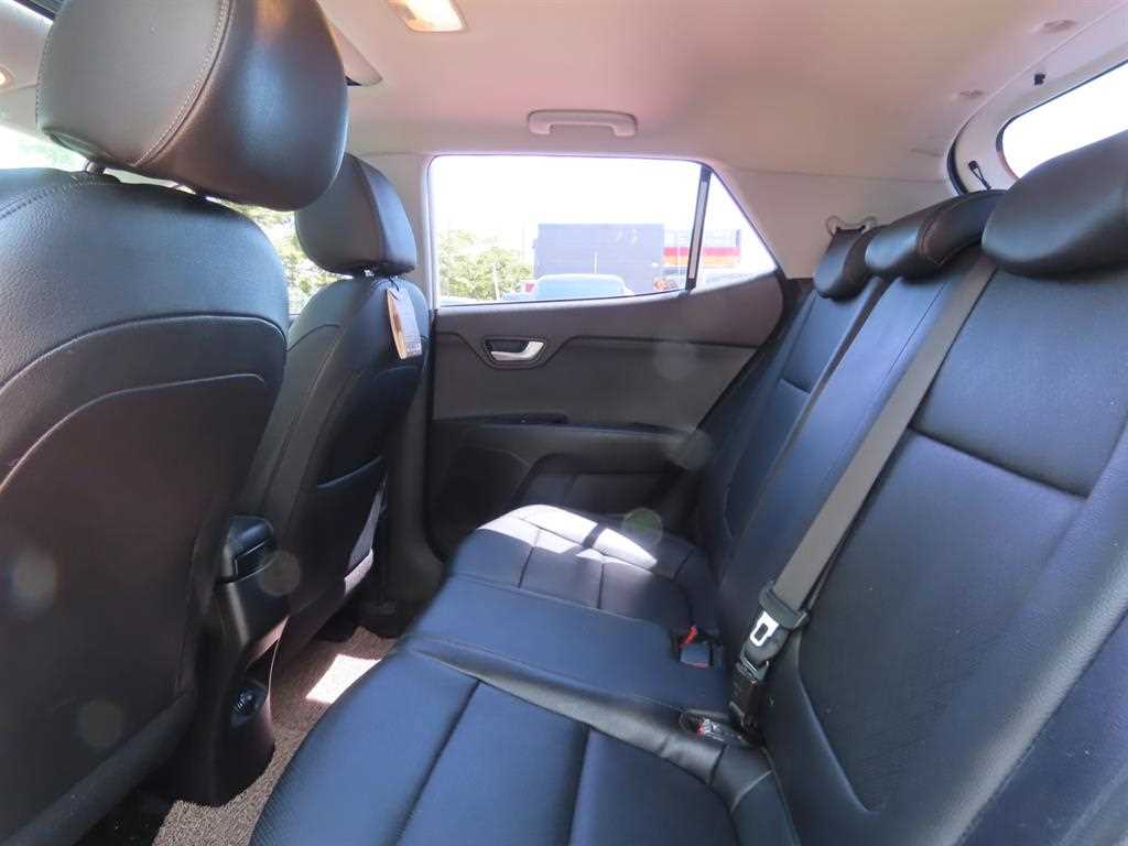 KIA Stonic - Vista 6