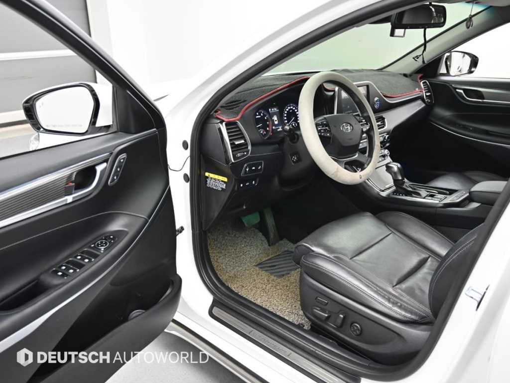 HYUNDAI Grandeur - Vista 11