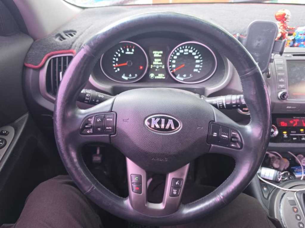 KIA Sportage - Vista 8