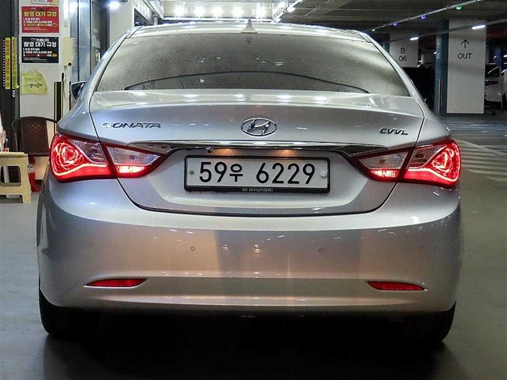 HYUNDAI Sonata - Vista 5