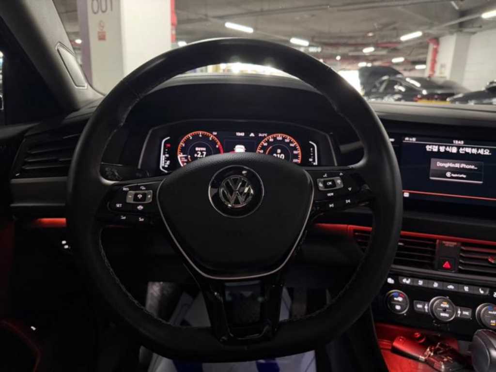 Volkswagen Jetta - Vista 8