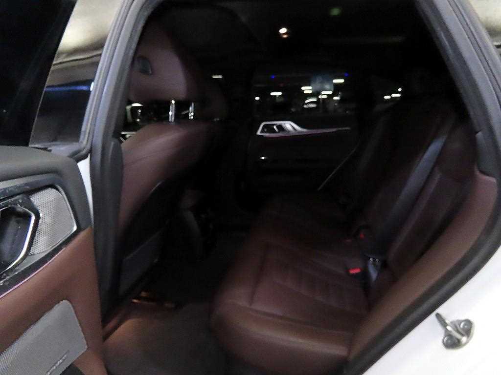 BMW i4 - Vista 6