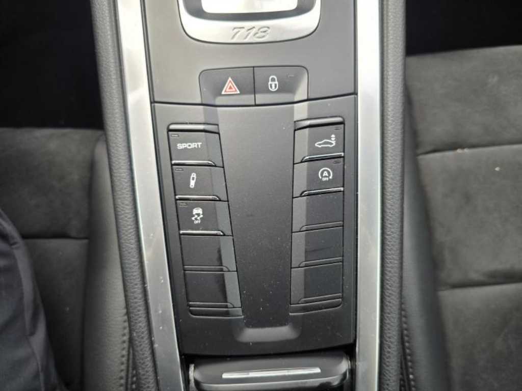 Porsche 718 - Vista 11