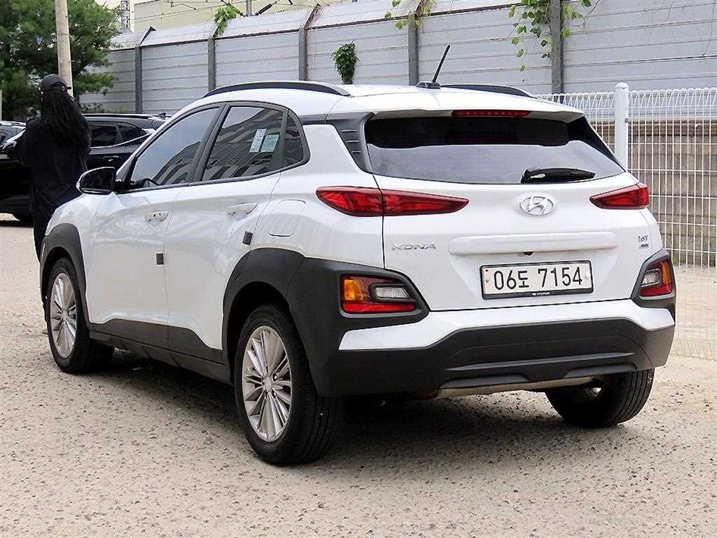 HYUNDAI Kona - Vista 3