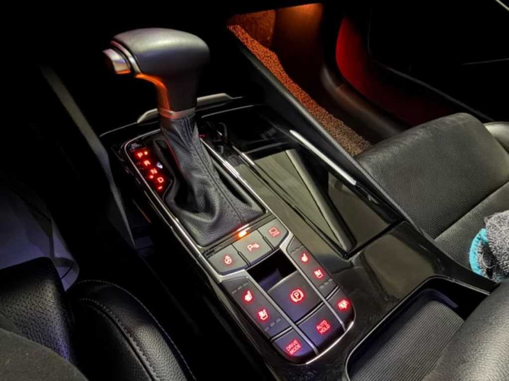 KIA K7 - Vista 12