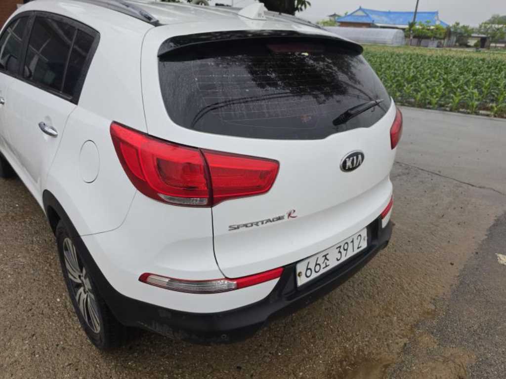 KIA Sportage - Vista 4