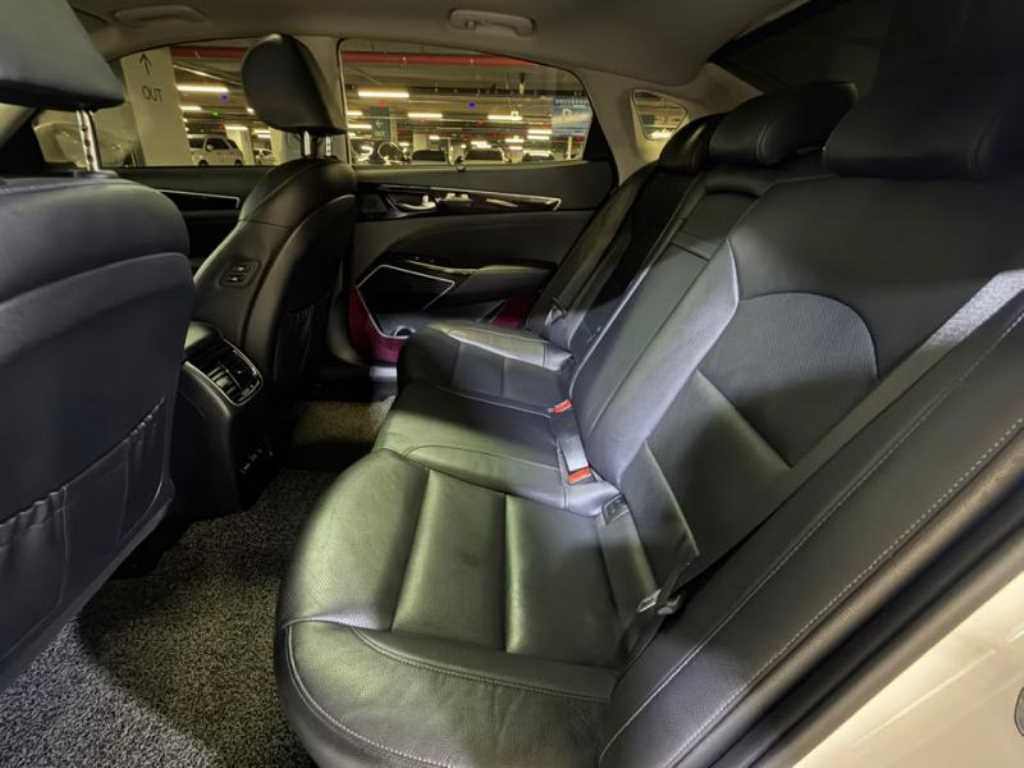KIA K7 - Vista 7