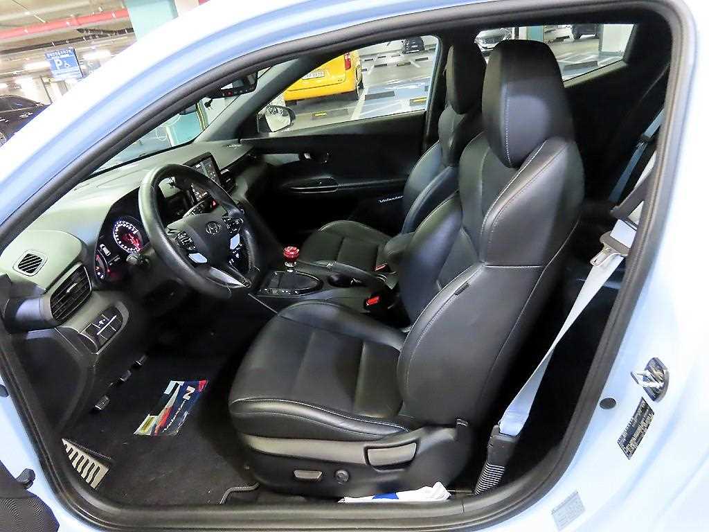 HYUNDAI Veloster - Vista 6
