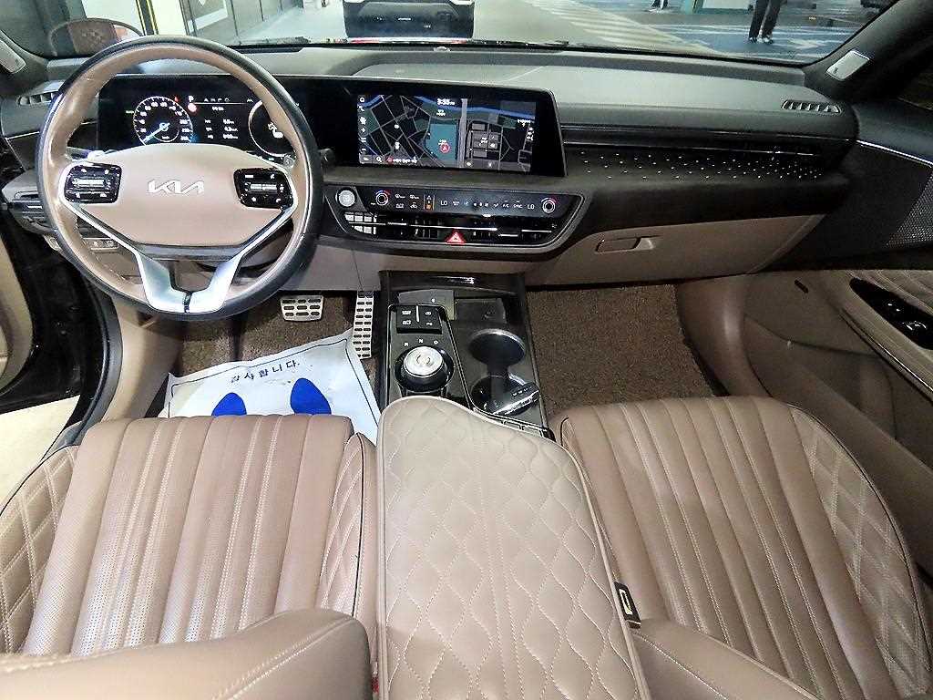 KIA K8 - Vista 10